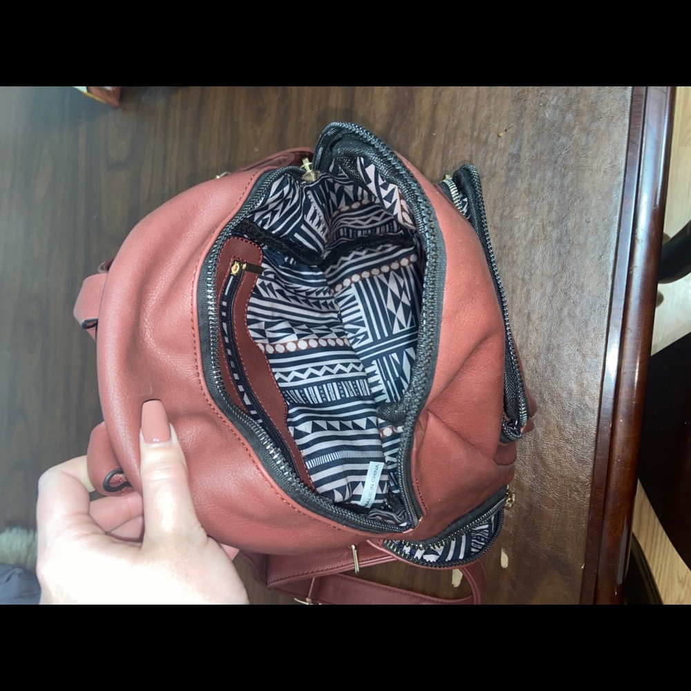 Maroon Backpack - Picture 4 of 4